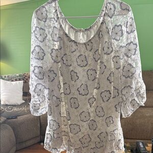 Siren Lily Floral Lace Blouse - Cream and Gray